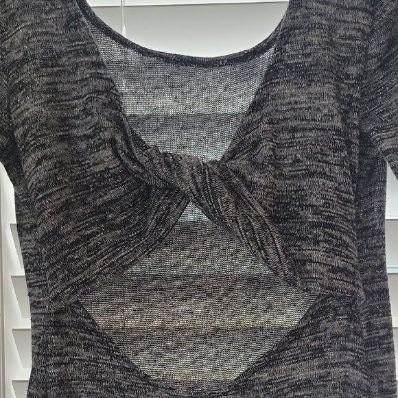 Elegant Heather Gray Long Sleeve Top - Picture 3 of 5
